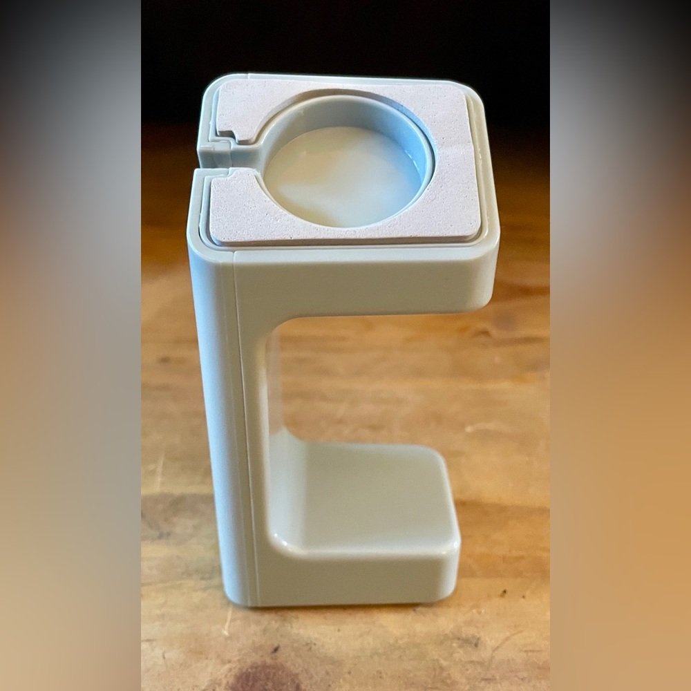 NWOT • MVMT • Smartwatch • Charging Stand